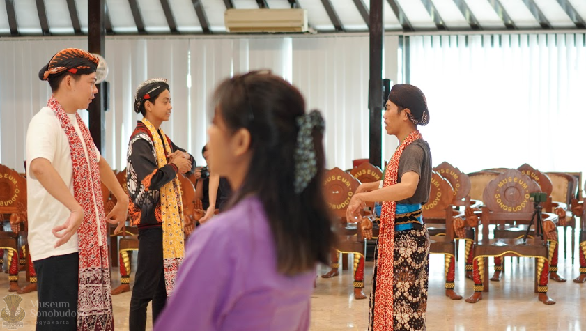 Workshop Tari Tradisional di Museum Sonobudoyo: Pengalaman Belajar Seni yang Gratis dan Menyenangkan